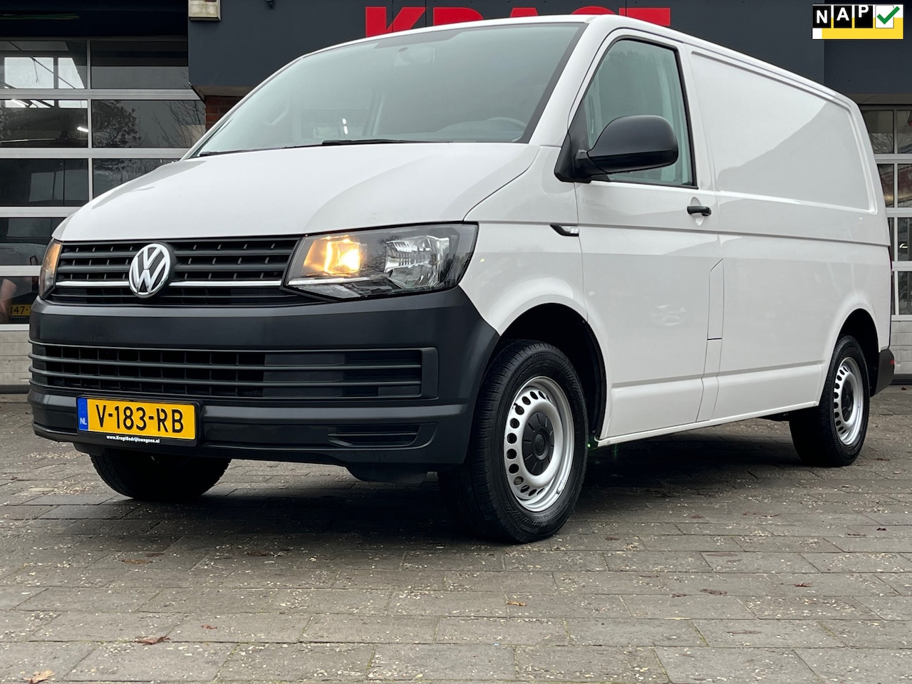 Volkswagen Transporter - 2.0 TDI L1H1 Comfortline|NAP|EURO6|airconditioning|cruise control|bluetooth|parkeersensore - AutoWereld.nl