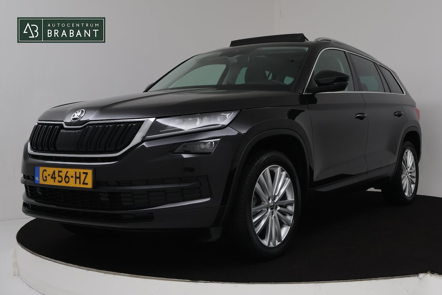 Skoda Kodiaq - 1.5 TSI Business Edition Automaat (PANORAMADAK, NAVIGATIE, STOELV, CLIMATE, PDC, CAMERA, N - AutoWereld.nl