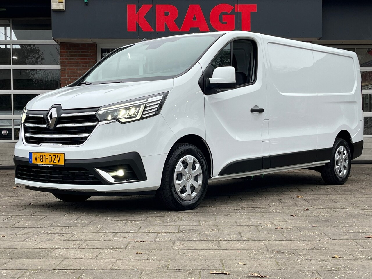 Renault Trafic - 2.0 Blue dC1 150 T30 L2H1 Work Edition, AUTOMAAT, AIRCO, CRUISE, NAVIGATIE - AutoWereld.nl