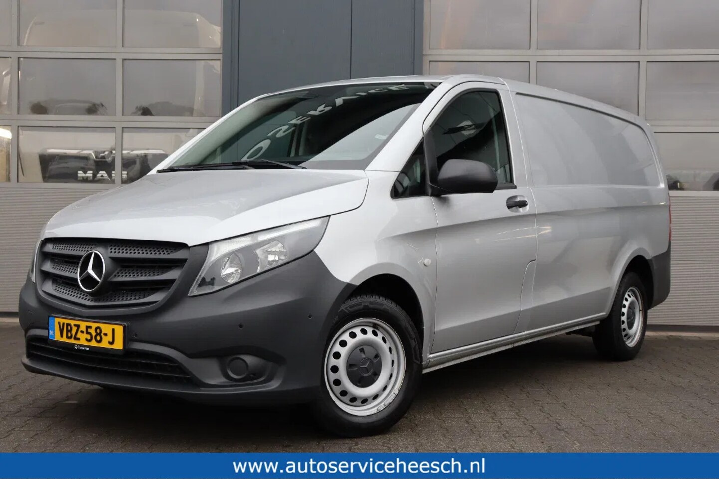 Mercedes-Benz Vito - 114 CDi L2 l AUTOMAAT l NAVI l CLIMATE CONTROL l CAMERA - AutoWereld.nl