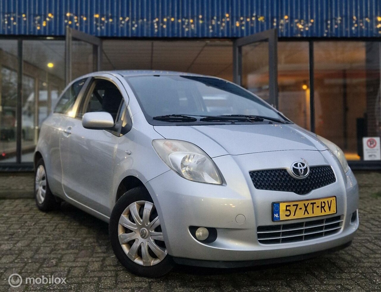 Toyota Yaris - 1.3 VVTi Luna*3MND GARANTIE*AC*BLUETOO - AutoWereld.nl