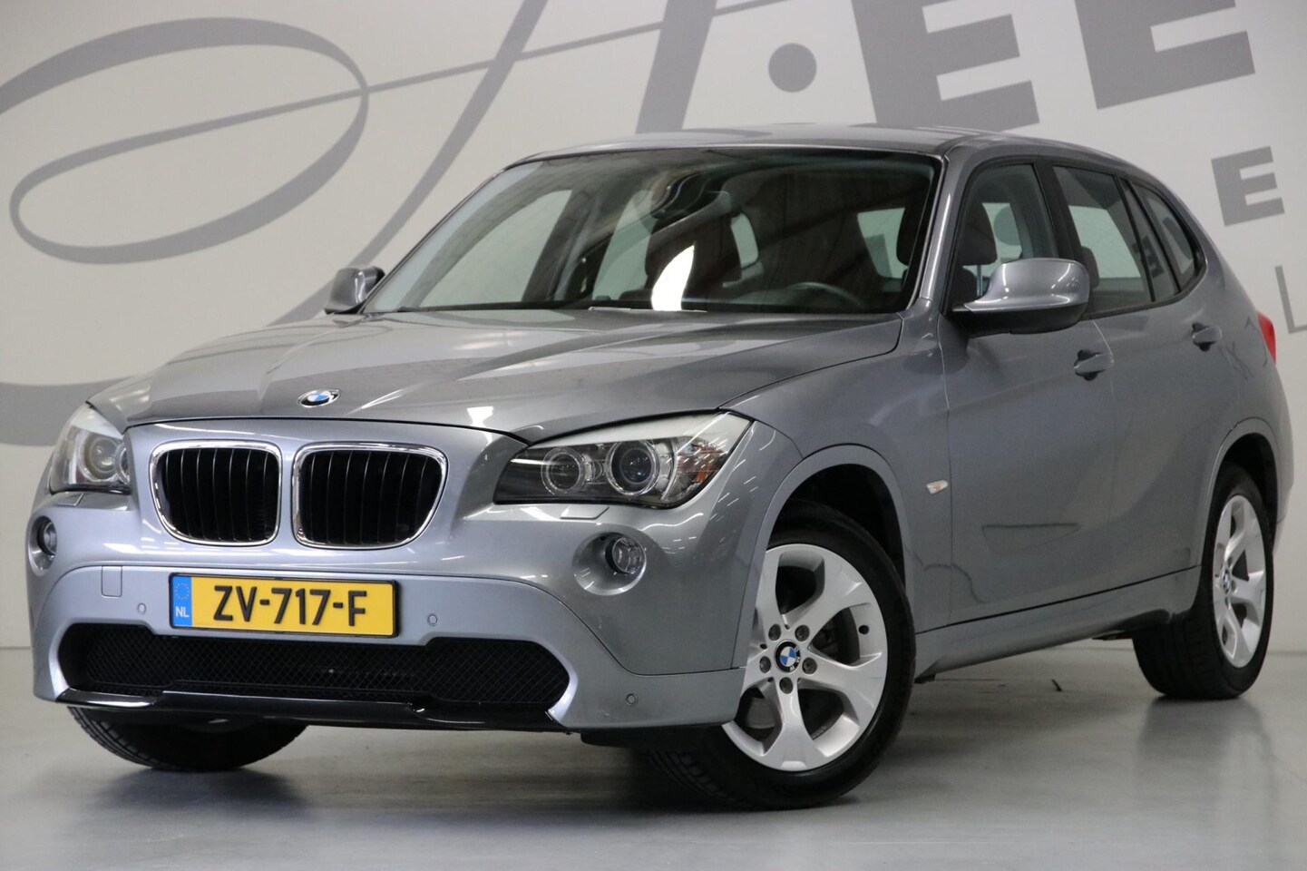 BMW X1 - SDrive18i/ Lederen bekleding/ Xenon/ Stoelverwarming - AutoWereld.nl