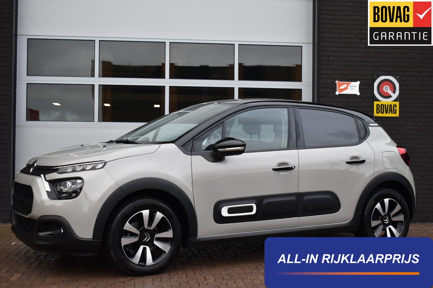 Citroën C3 - 1.2 PureTech 83PK Shine | Camera | Carplay | Incl. Garantie - AutoWereld.nl