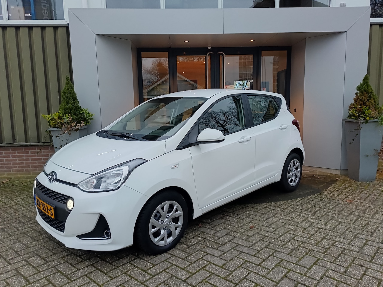 Hyundai i10 - 1.0i Comfort Airco | NAP | Apple Carplay |  Android auto | Navigatie | BTW | - AutoWereld.nl