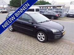 Ford Focus Wagon - 1.6-16V Futura