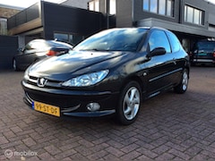 Peugeot 206 - 1.4 Air-line 3 radio cd Airco boekjes nap Lm vlg