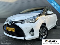 Toyota Yaris - 1.5 Hybrid Trend Bi-Tone CLIMA*CRUISE*CAMERA