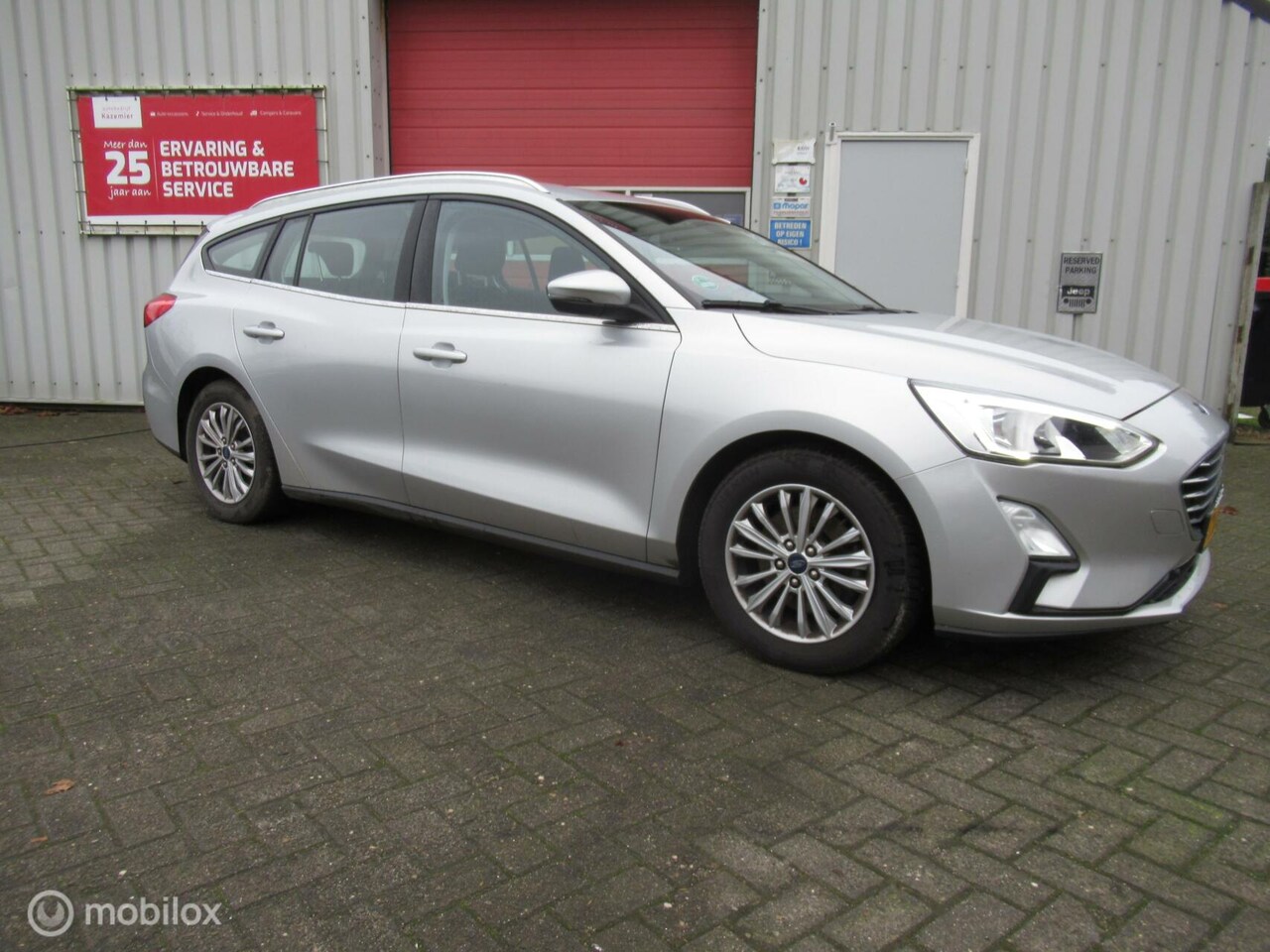 Ford Focus Wagon - 1.0 EcoBoost Active Business 1.0 EcoBoost Active Business - AutoWereld.nl