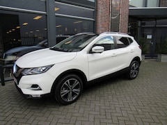 Nissan Qashqai - 1.2 DIG-T 115pk N-Connecta Navi /Camera /Cruise /Panorama dak /18LM