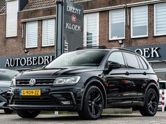 Volkswagen Tiguan - 1.5 TSI ACT Highline R-Line ORG NL PANO 19 INCH BLACK OPTIC APPLE CARPLAY 130000KM