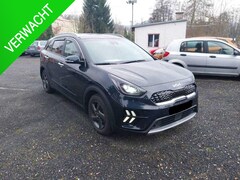 Kia Niro - 1.6 GDi Hybrid DynamicPlusLine | logo, Digitaal Display, Dodehoekherkenning, Parkeersensor