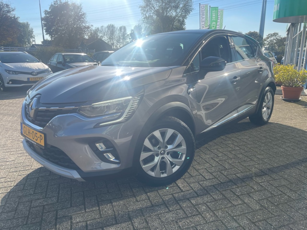 Renault Captur - 1.0 TCe Intens 1.0 TCe Intens, Nav, Stoelverwarming, Carplay - AutoWereld.nl