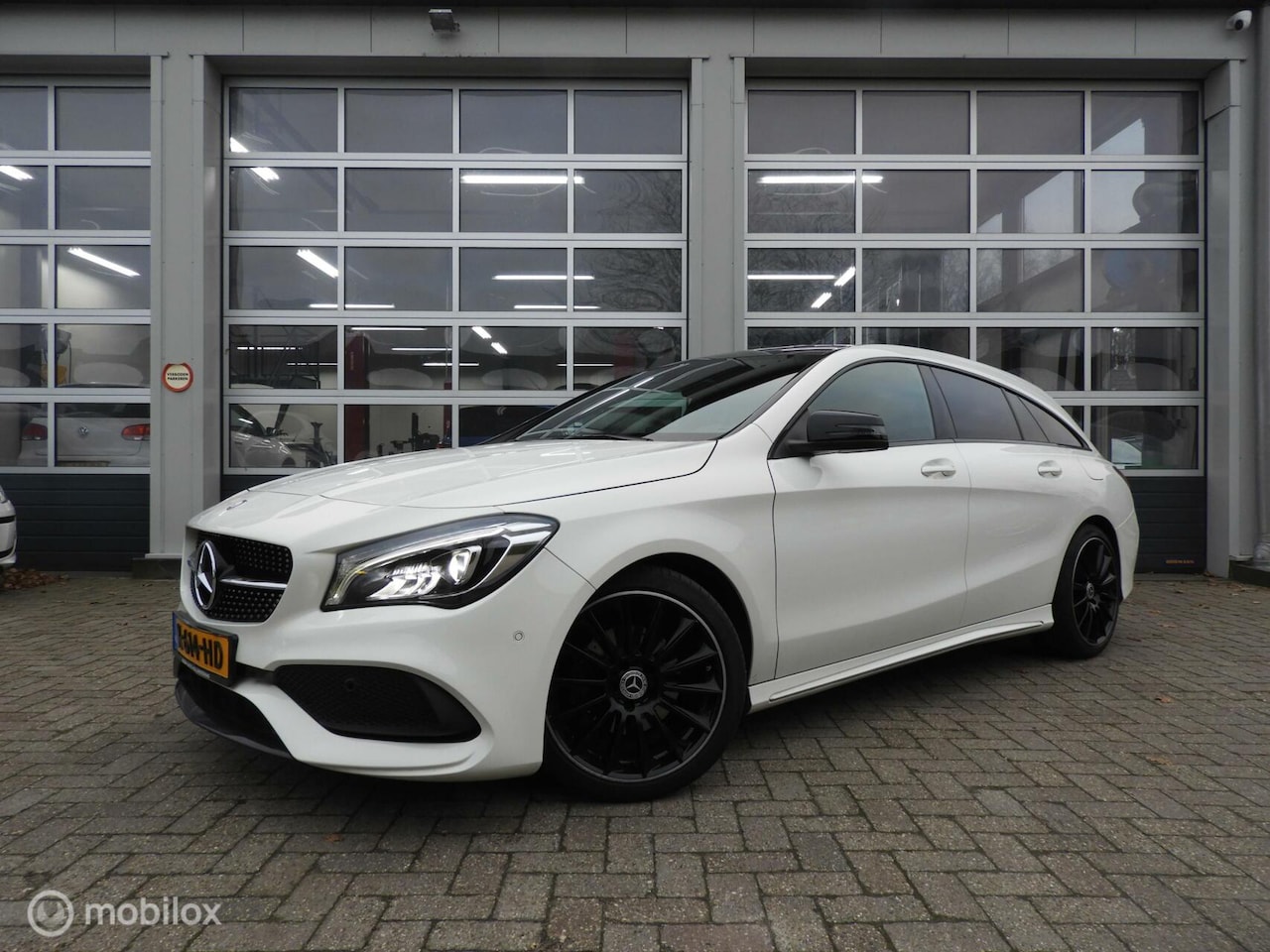 Mercedes-Benz CLA-klasse Shooting Brake - 180 Xenon , Panoramadak - AutoWereld.nl