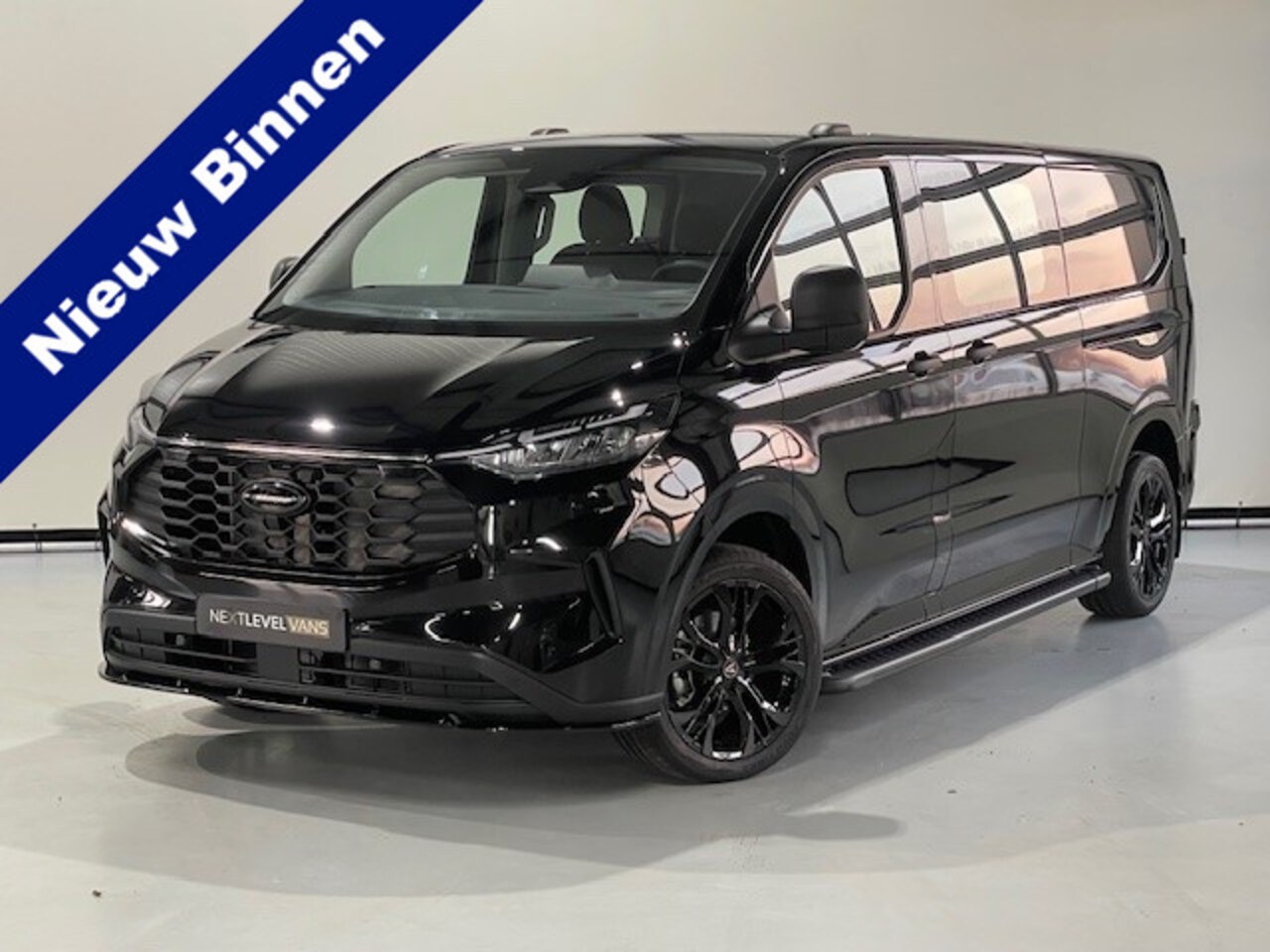 Ford Transit Custom - 320 2.0 TDCI L2H1 Dubbel Cabine NEXT LEVEL EDITION - AutoWereld.nl