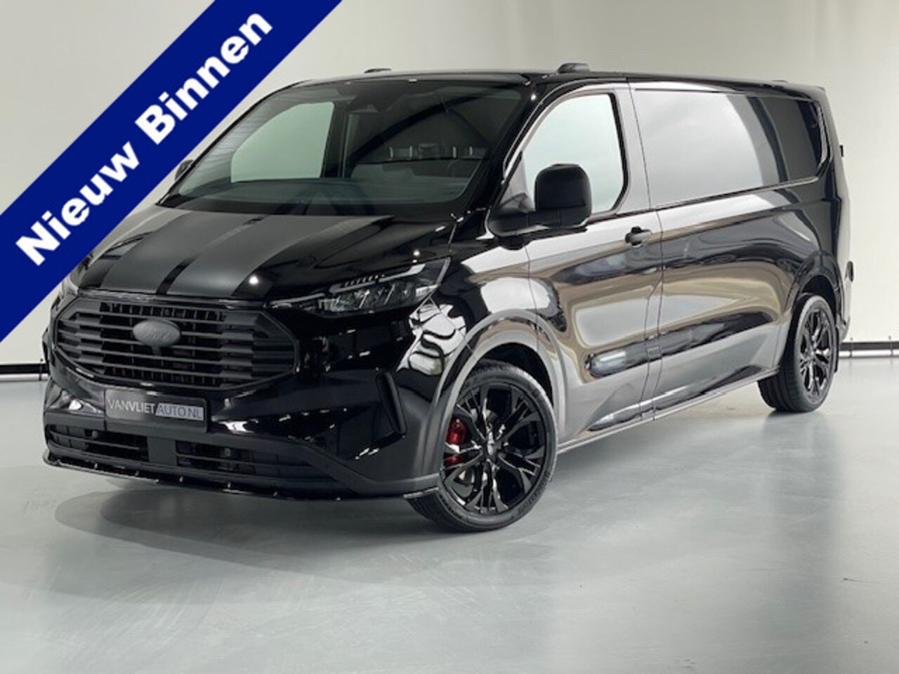 Ford Transit Custom - 320 2.0 TDCI L2H1 AUT Trend Navi Apple Carplay / Camera / Trekhaak 2600 KG - AutoWereld.nl