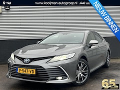 Toyota Camry - 2.5 Hybrid Premium CVT Automaat 1e eigenaar nieuw geleverd Incl: AppleCarPlay / AndroidAut