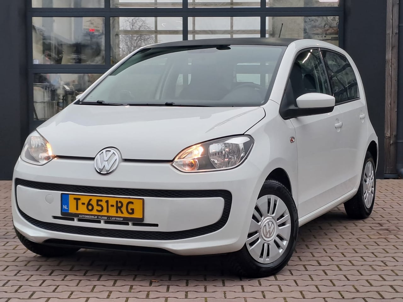 Volkswagen Up! - 1.0 move up! BlueMotion | Airco | Navi | App-connect | 5DRS | - AutoWereld.nl