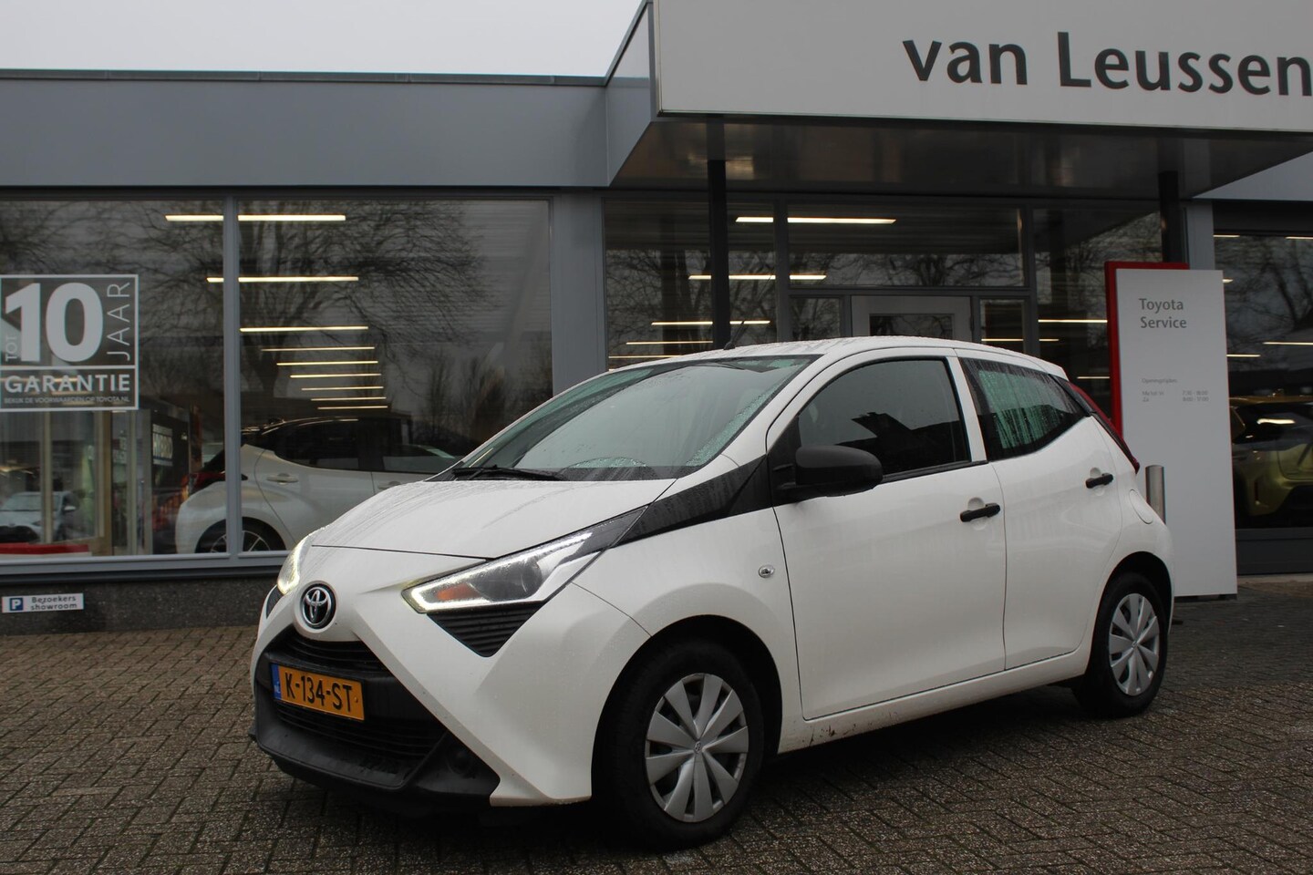 Toyota Aygo - 1.0 VVT-I X-FUN DAB RADIO AIRCO EL-RAMEN BLUETOOTH - AutoWereld.nl