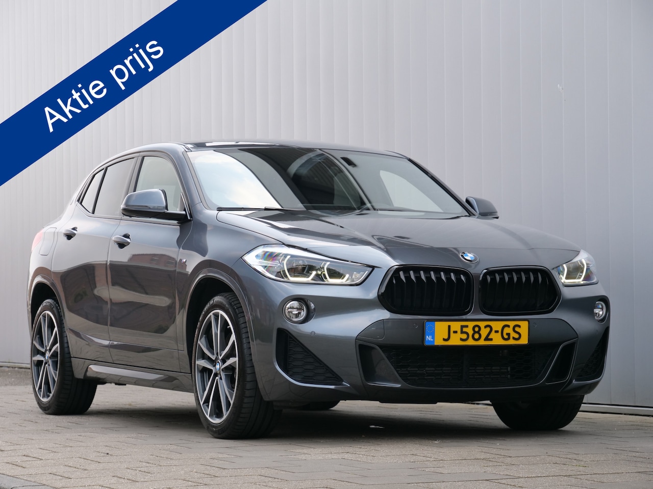 BMW X2 - sDrive20i 192pk High Executive Edition M-Pakket Automaat Van €33.895,- voor €32.795,- - AutoWereld.nl