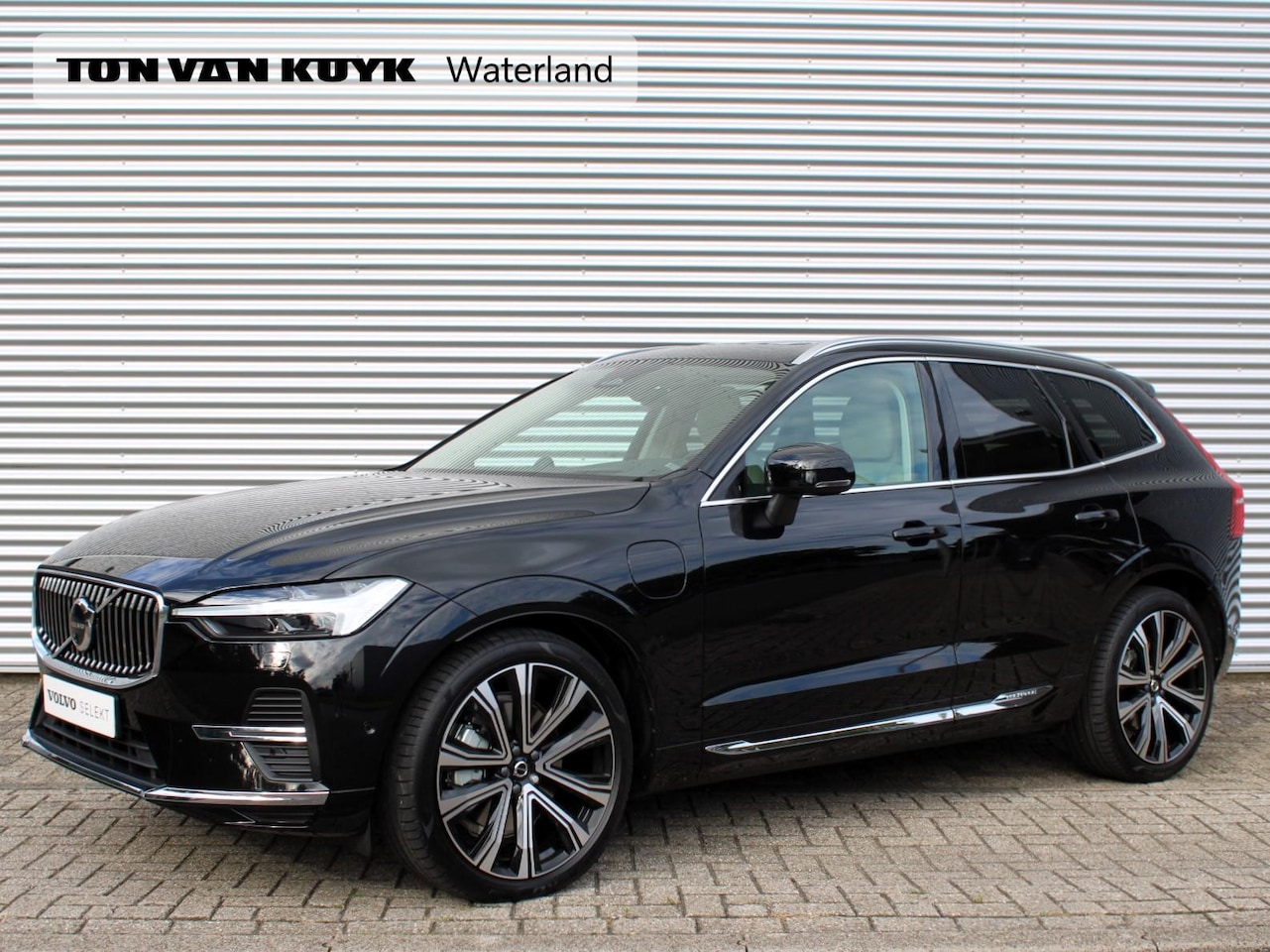 Volvo XC60 - 2.0 Recharge T6 AWD Ultimate Bright Automaat / Panoramadak / Bowers & Wilkens Audio / Luch - AutoWereld.nl