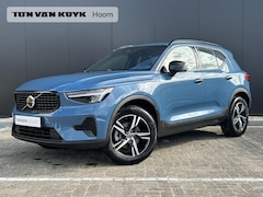 Volvo XC40 - 2.0 B4 Plus Dark / Elektrische stoelen / Elektrische trekhaak / Camera / Harman Kardon /