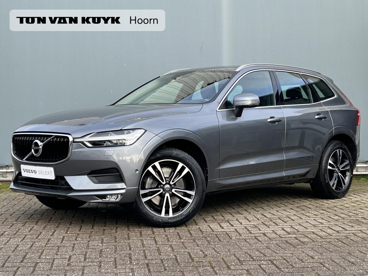 Volvo XC60 - 2.0 T5 Momentum Business Pack Connect Plus Sport Leder 19 inch keyless trekhaak stoelverwa - AutoWereld.nl