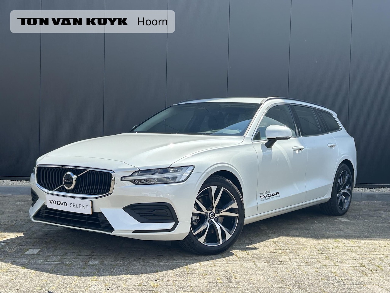 Volvo V60 - 2.0 B4 Core / Automaat / Climate line / Park Assist / - AutoWereld.nl