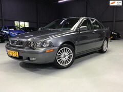 Volvo S40 - 1.8 Europa I 3e Eigen I Leder I Clima I Cruise contr I Stoelverw I Park. sens I Navi I 16i