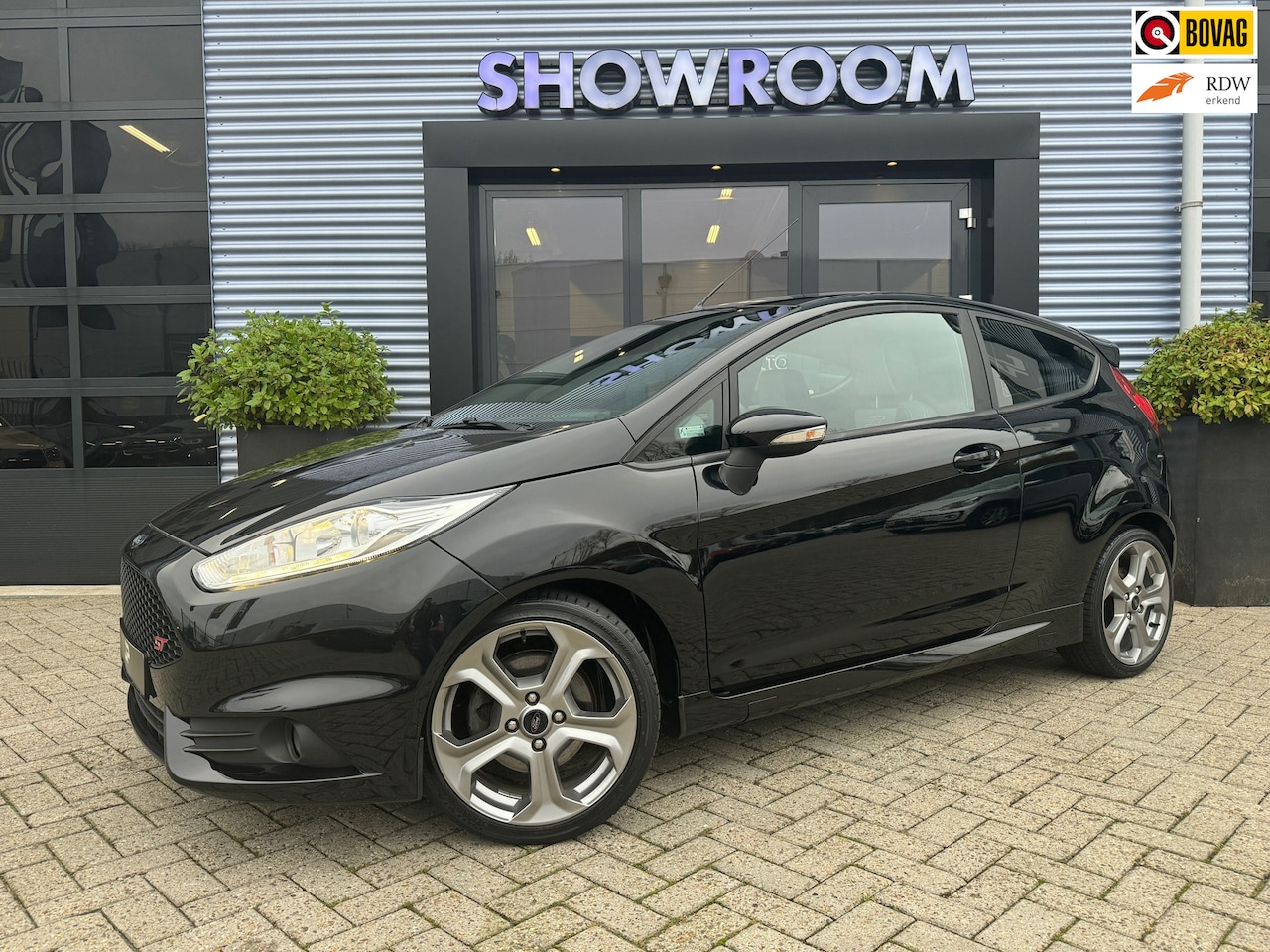 Ford Fiesta - 1.6 ST 182PK Navi|Sfeerverlichting|17 inch| - AutoWereld.nl