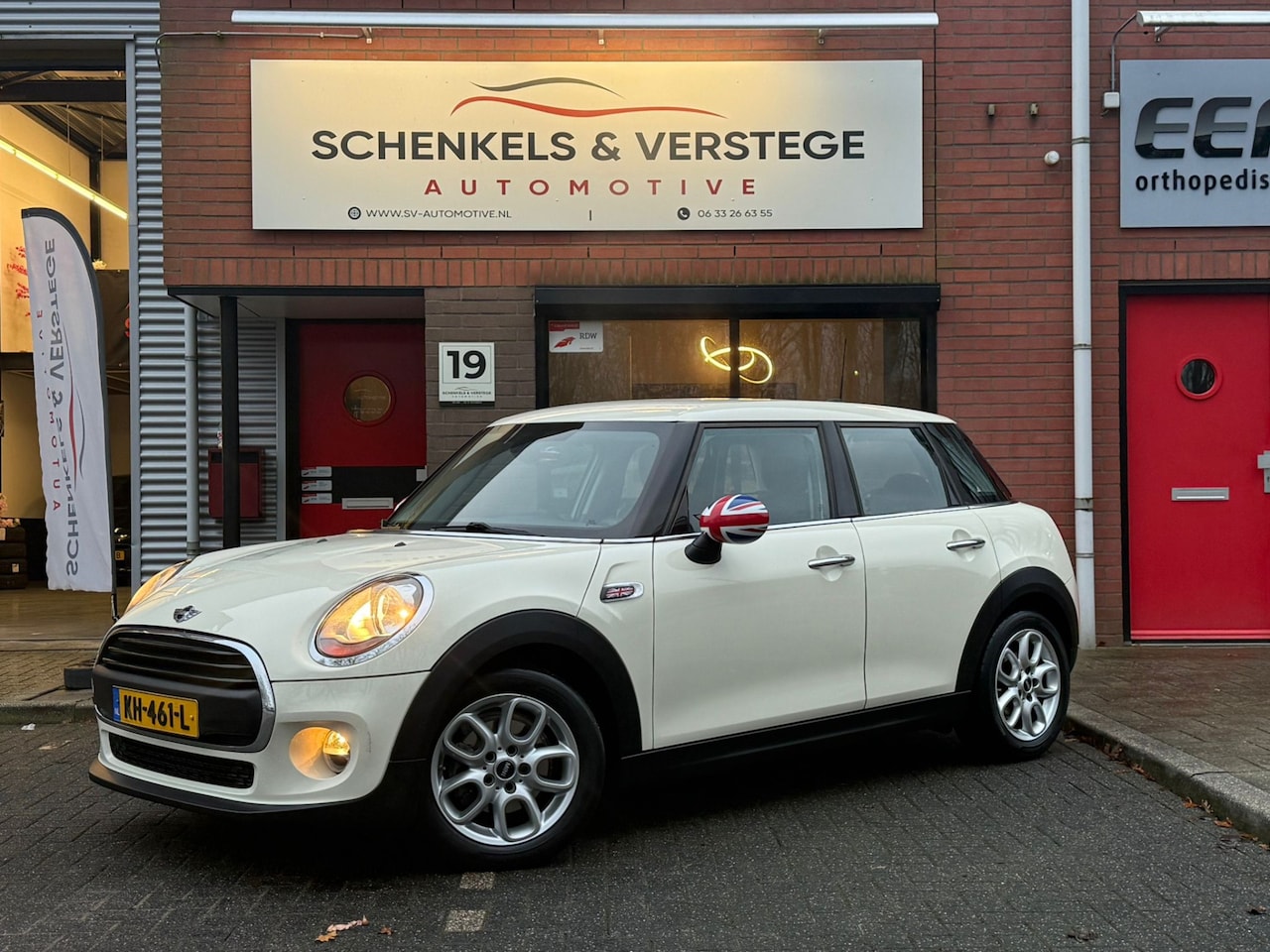 MINI One - Mini 1.2 Pepper Business / 5- Deurs / Navigatie / Cruise / Airco / PDC / - AutoWereld.nl