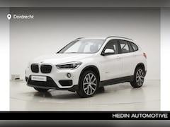 BMW X1 - sDrive20i Executive | Leder | Stoelverwarming | LED Koplampen | 19" | 25.000 km