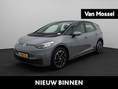 Volkswagen ID.3 - Pure 45 kWh | Navigatie | Cruise Control | Airco | 18 Inch Velgen | Parkeersensoren voor/a