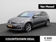 Volkswagen e-Golf - e-Golf 136 PK DSG | Apple Carplay | Digital Cockpit Pro | Leder Bekleding | Achteruitrijca