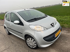 Peugeot 107 - 1.0-12V XS / 5 deurs - airco - 1e eigenaar