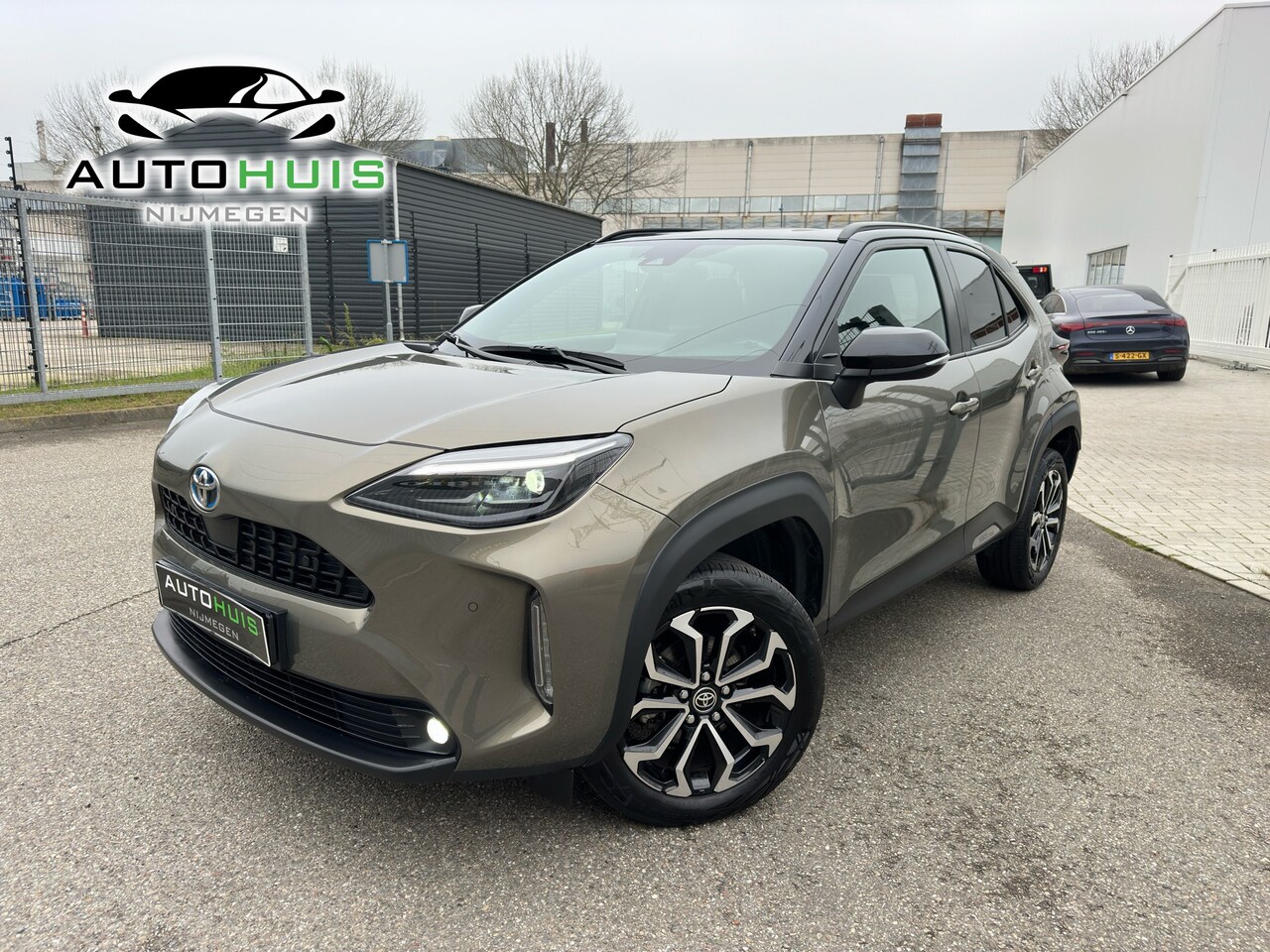 Toyota Yaris Cross - 1,5 Hybride Dynamic Navigatiesysteem Achteruitrijcamera Cruise controle - AutoWereld.nl