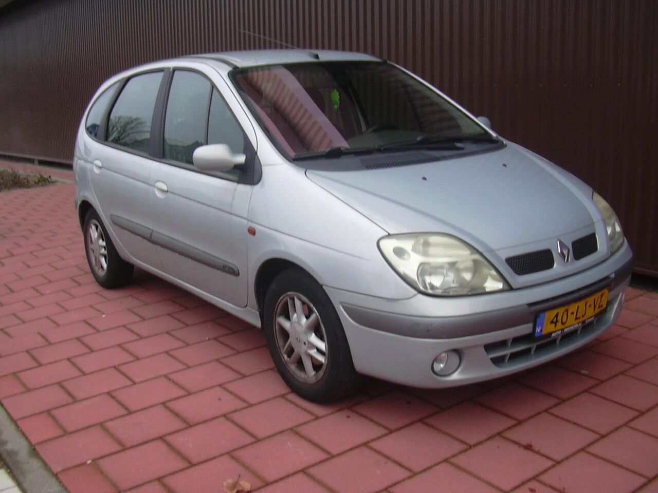 Renault Scénic - 1.6-16V Authentique 1.6-16V Authentique - AutoWereld.nl