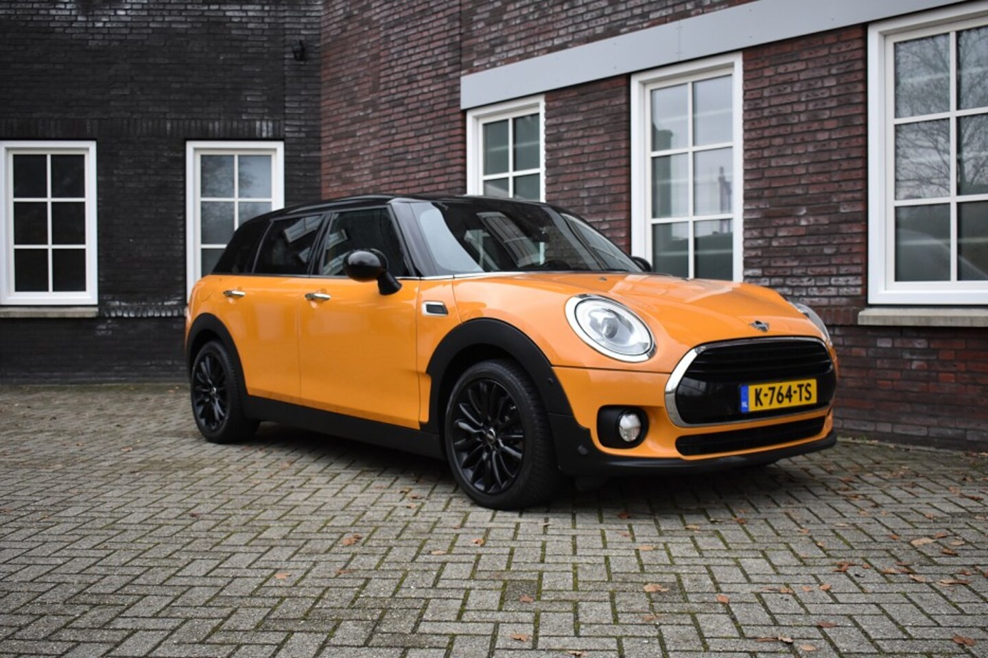 MINI Clubman - 1.5 Cooper Chili Serious Business Mini 1.5 Cooper Chili Serious Business - AutoWereld.nl