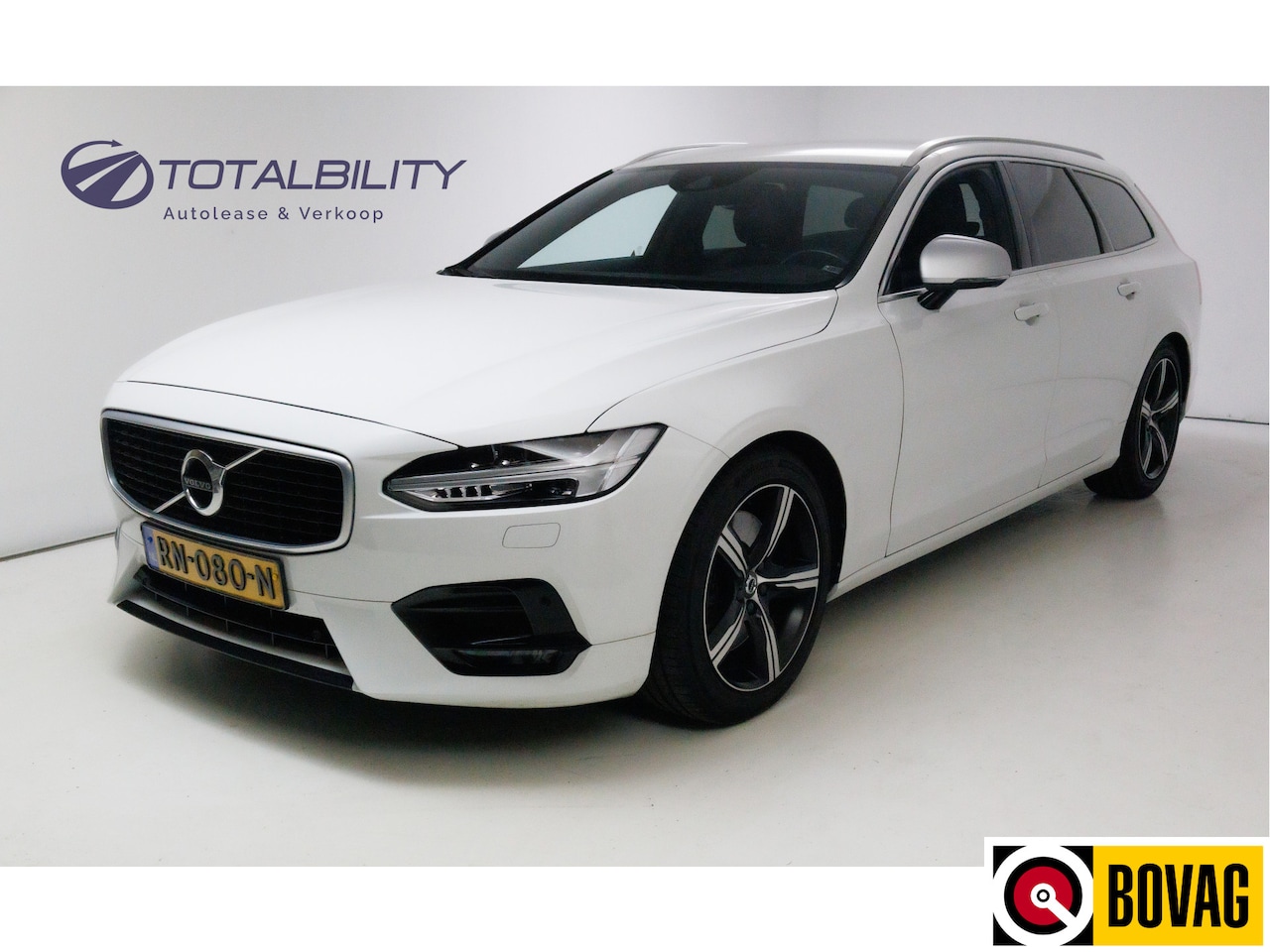 Volvo V90 - 2.0 T5 R-Design Adaptive cruise, Stuur- stoelverwarming, Trekhaak, app-connect - AutoWereld.nl