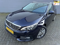 Peugeot 308 SW - 1.2 PureTech Blue Lease *CARPLY*CAMERA*CRUISE*Automaat*NAVI*NAP*APK*PANO-DAK*Regensensor