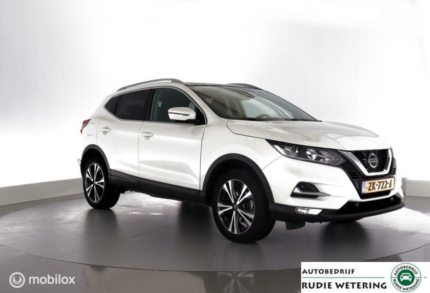 Nissan Qashqai - 1.3 DIG-T 140 PK N-Connecta trekhaak|pano|cam|nav|lmv18 - AutoWereld.nl