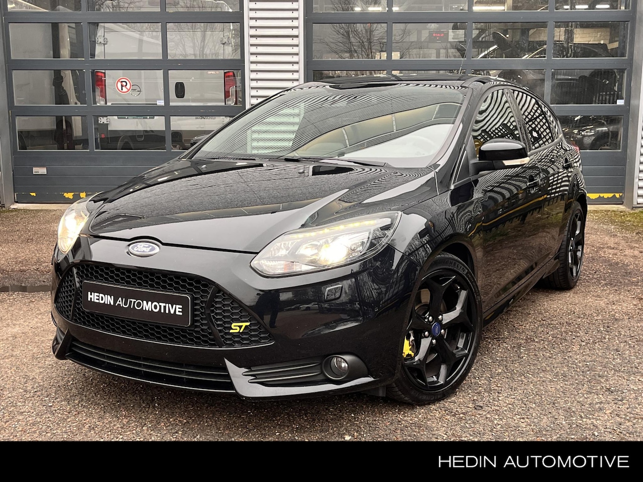 Ford Focus - 2.0 EcoBoost ST-3 | Dealerauto | Recaro stoelen | Camera | Winterpakket | - AutoWereld.nl