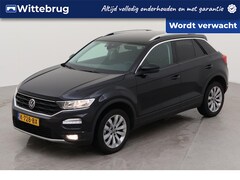 Volkswagen T-Roc - 1.5 TSI Style DSG/ Metallic/ Digitale Cockpit/ Do glas / Camera/ Climatronic/ Navi/ Parkee