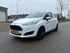 Ford Fiesta - 1.0 Style Navi/Led/Phone/Bluetooth