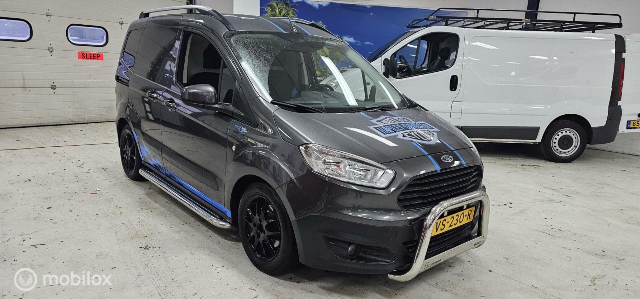 Ford Transit Courier - 1.5 TDCI Harley Davidson MARGE - AutoWereld.nl