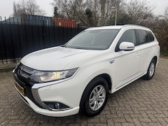 Mitsubishi Outlander - 2.0 PHEV Business Edition Alcantara/Navi/Cam/Clima