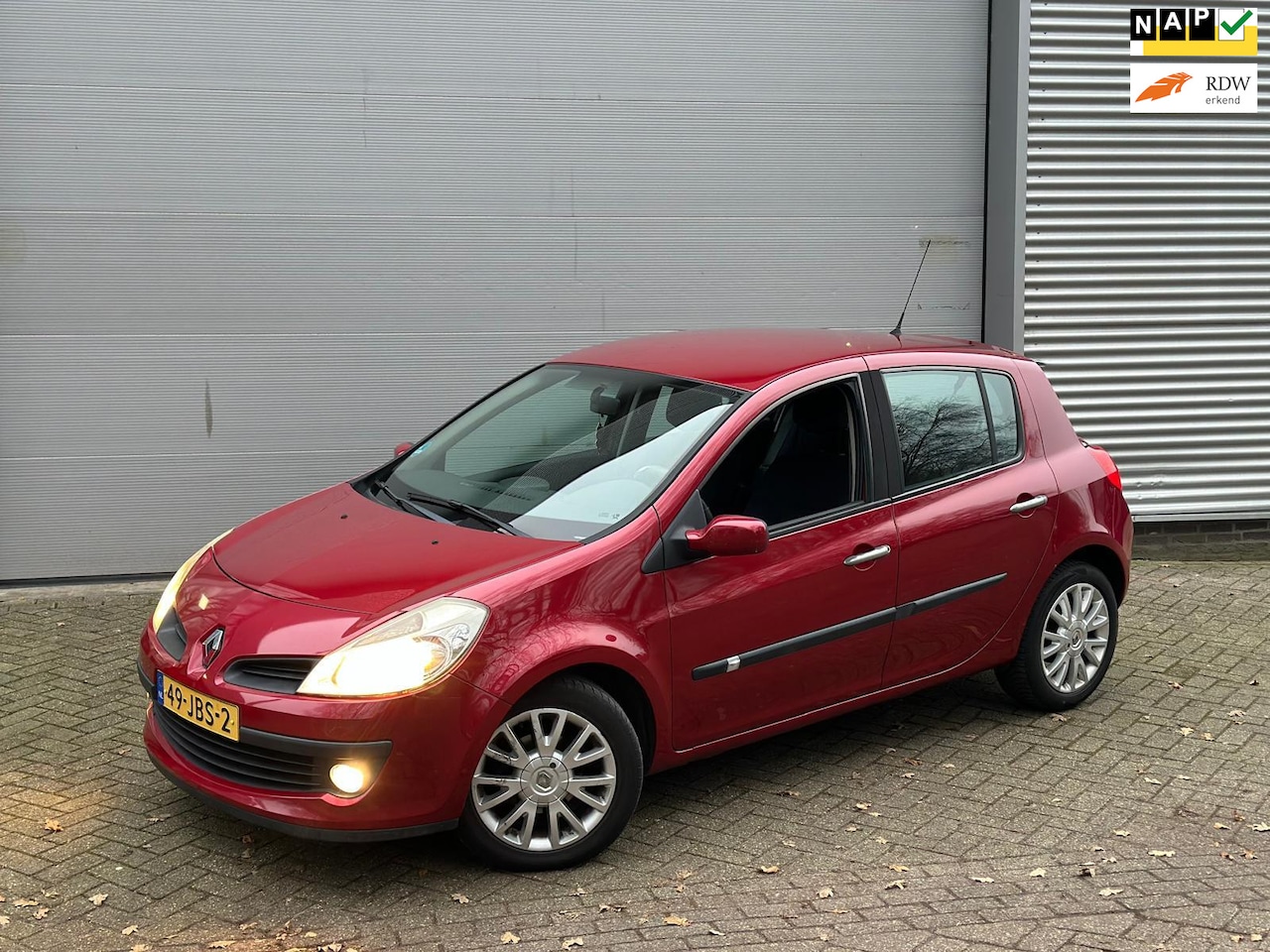 Renault Clio - 1.2 TCE Collection / AIRCO / NETTE AUTO / RIJDT SCHAKELT GOED - AutoWereld.nl