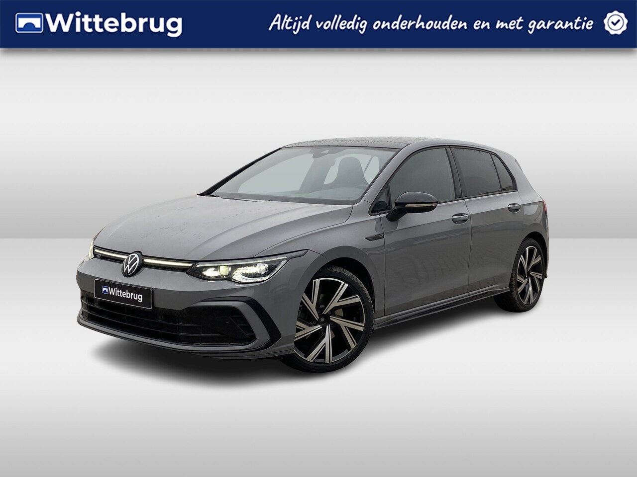 Volkswagen Golf - 1.5 eTSI 150pk DSG R-Line Business / IQ Led Matrix Koplampen / Panoramadak / Black Style / - AutoWereld.nl