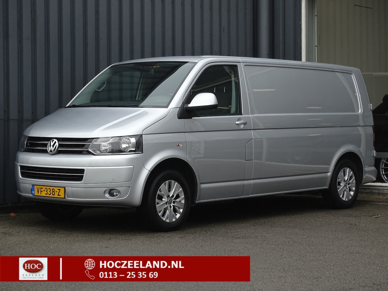 Volkswagen Transporter - 2.0 TDI L2H1 DC Trendline Automaat | Airco | PDC - AutoWereld.nl