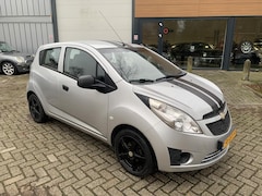 Chevrolet Spark - 1.0 68PK LE sport met veel opties