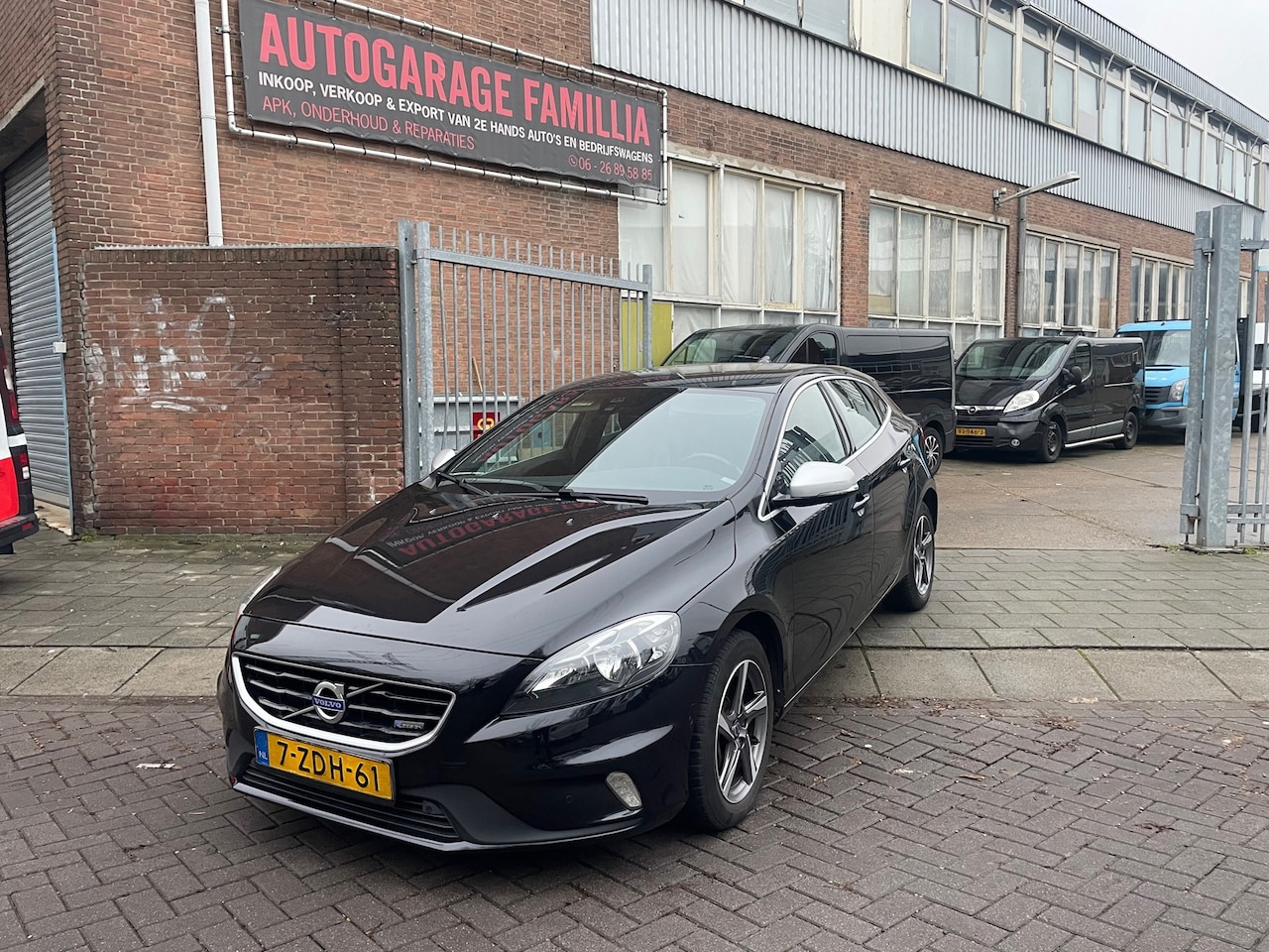 Volvo V40 - 2.0 D4 R-Design Business 2.0 D4 R-Design Business - AutoWereld.nl